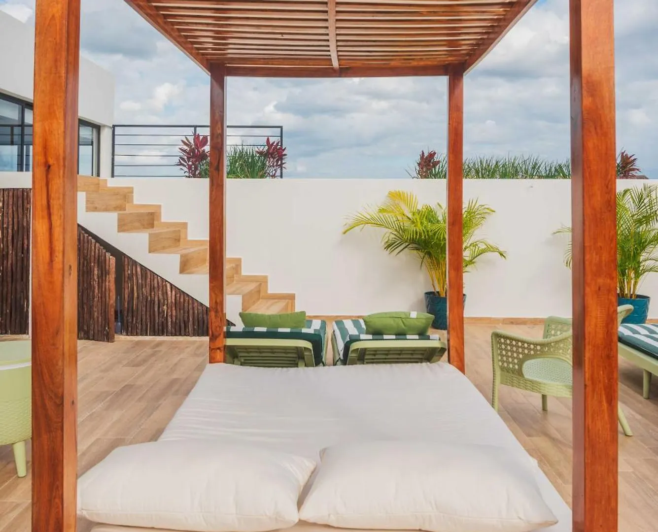 Downtown Penthouse With Private Pool, Rooftop Pool And Gym, Short Distance From Beaches, Restaurants & Nightlife Tulum