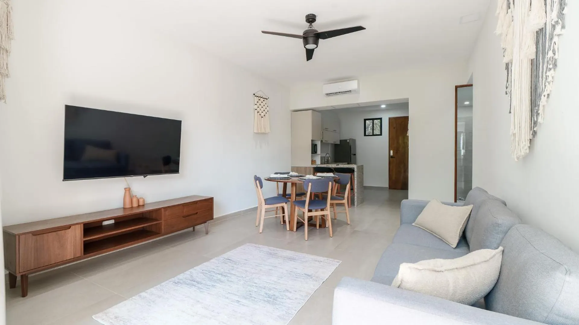 Downtown Penthouse With Private Pool, Rooftop Pool And Gym, Short Distance From Beaches, Restaurants & Nightlife Tulum