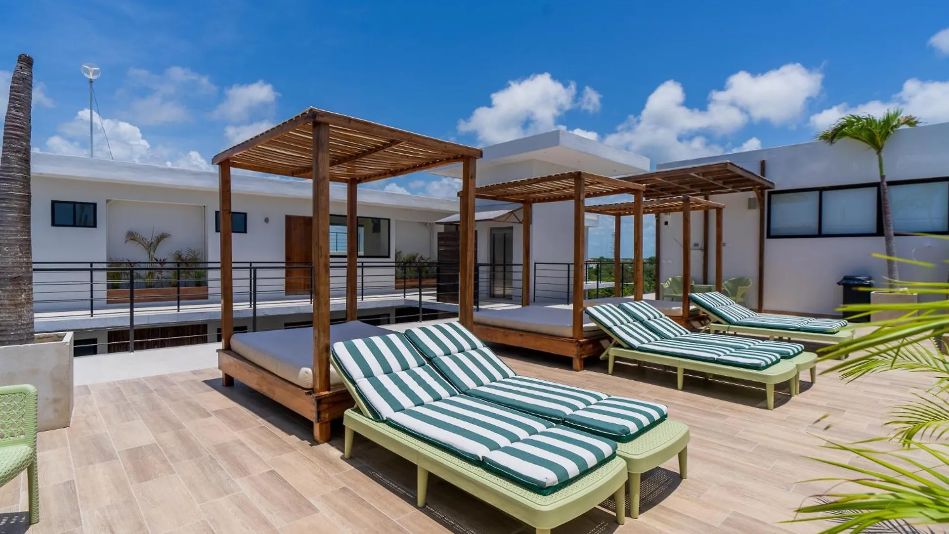 Downtown Penthouse With Private Pool, Rooftop Pool And Gym, Short Distance From Beaches, Restaurants & Nightlife Tulum